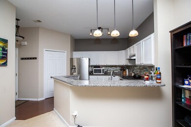 2836 S Knightsbridge Cir unit 110, Ann Arbor, MI 48105 - photo 3