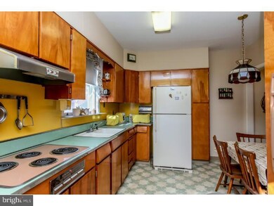 312 Wolfenden Ave, Darby, PA 19023 - photo 6