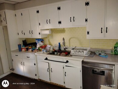 77 W Main St, Ware, MA 01082 - photo 2