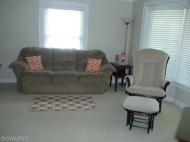 411 N Main St, Wayland, MI 49348 - photo 4