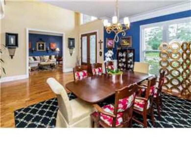 additional dining room photo.