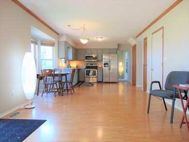 5168 - FR to Kitchen gr