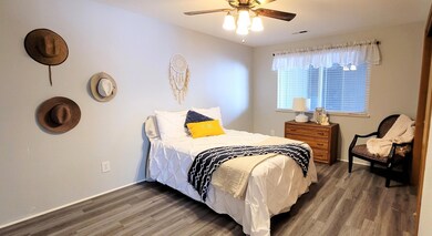 942 Glengrove Ave, Central Point, OR 97502 - photo 7