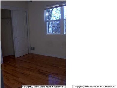 995 Victory Blvd, Staten Island, NY 10301 - photo 3