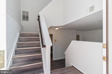 8048 Pennington Dr, Laurel, MD 20724 - photo 4