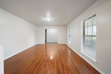 3203 Areba St, Houston, TX 77091 - photo 4