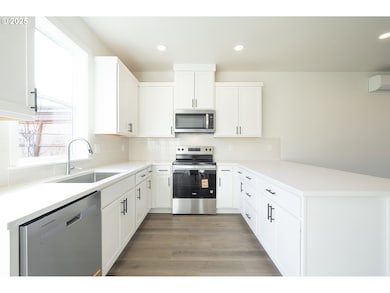 14716 SE Powell Blvd unit A, Portland, OR 97236 - photo 7