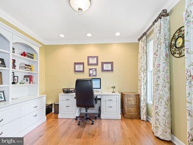 818 Avonshire Ct, Sykesville, MD 21784 - photo 5