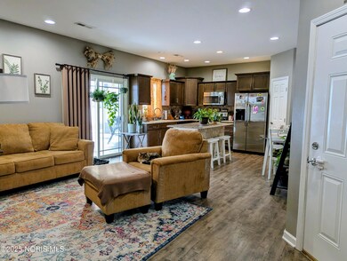 813 Murbach St, Archbold, OH 43502 - photo 3