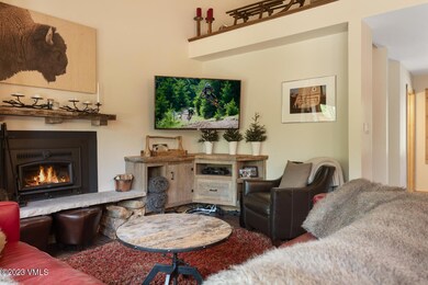 2875 Manns Ranch Rd C2 MLS-20
