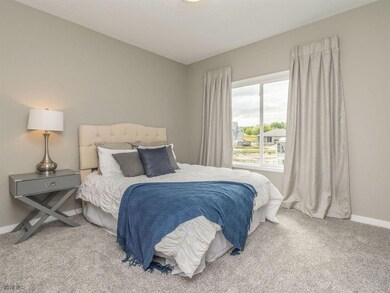 9816 Dunmore Cir, Grimes, IA 50111 - photo 5