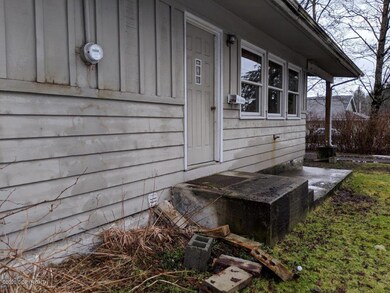 ext-entrance to house-front