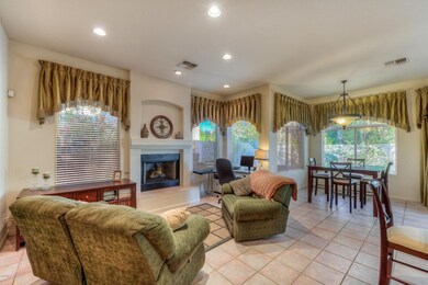 006_Family Room