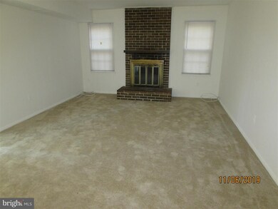 1469 Crofton Pkwy, Crofton, MD 21114 - photo 4