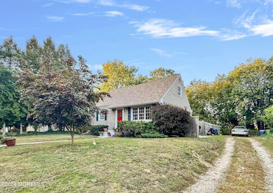 Private Corner Lot