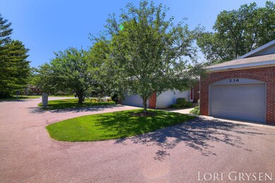 236 Laurelwood Ct SW unit 74, Grand Rapids, MI 49548 - photo 6