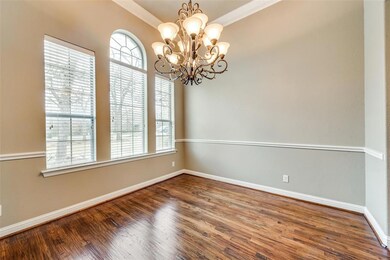 204 S Natural Springs Ln, Azle, TX 76020 - photo 3