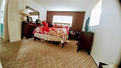 Now that's a Master bedroom.