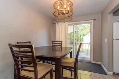 1639 Ferry St-8