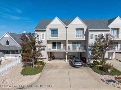 01-SMV_102ABeachDr-01