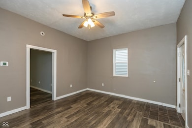 1427 Pearl St, Columbus, IN 47201 - photo 7