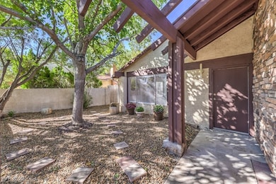 4745 Desert Vista Rd, Las Vegas, NV 89121 - photo 6