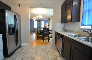 2016 Linn Blvd SE, Cedar Rapids, IA 52403 - photo 4