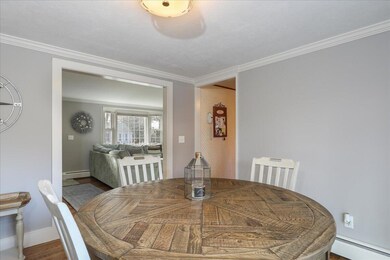 06-Dining Room