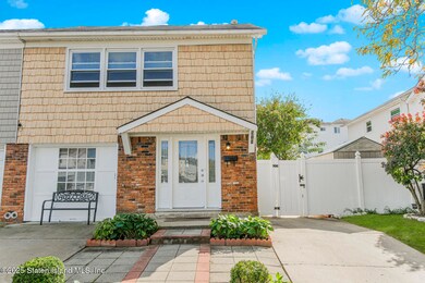 510 Leverett Ave, Staten Island, NY 10308 - photo 2