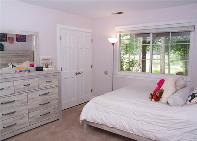 227 Lake Pointe Cir, Middle Island, NY 11953 - photo 7