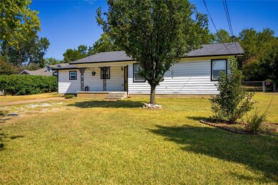 2611 W Morton St, Denison, TX 75020 - photo 3