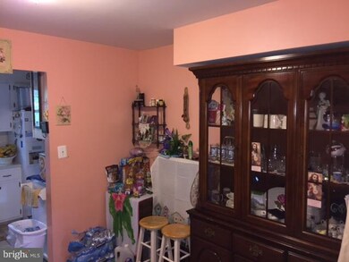 8240 Wycliffe Ct, Manassas, VA 20109 - photo 6