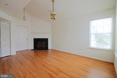 14005 Vista Dr unit 26, Laurel, MD 20707 - photo 4