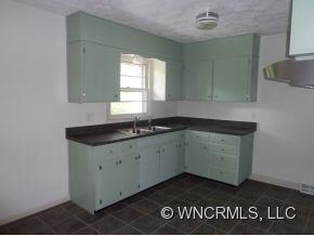 Updated kitchen (view 2)