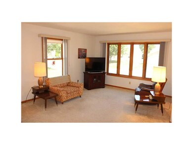 Family Room-L1.