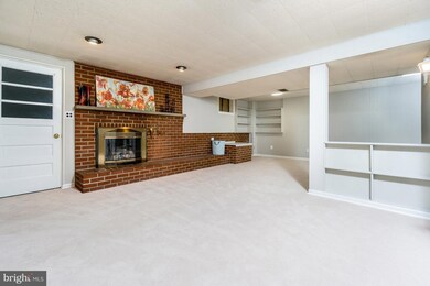 203 James Dr SW, Vienna, VA 22180 - photo 4