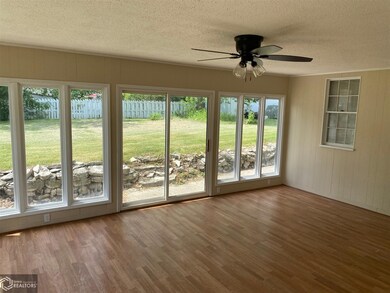 218 E Washington St, Osceola, IA 50213 - photo 6