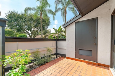 476 Lynbrook Ct unit 476, Royal Palm Beach, FL 33411 - photo 5