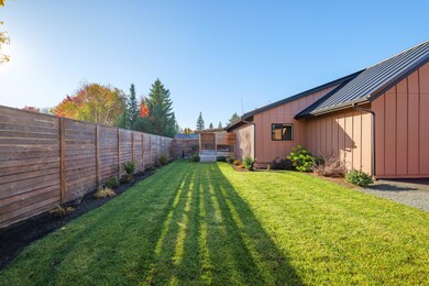1363NWHighlandAve-Exterior-012