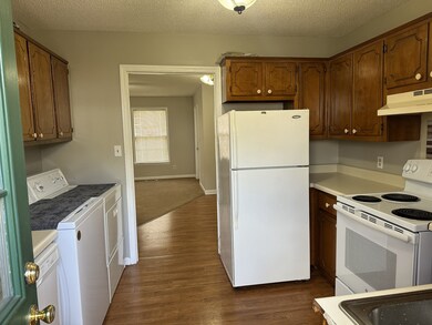 810 Trotwood Ave unit B, Columbia, TN 38401 - photo 4