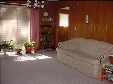 Main Floor Family Room / Dining combo