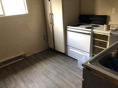 422 S 3rd St, Coshocton, OH 43812 - photo 2