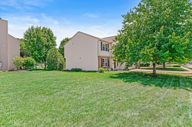 10349 Hillsborough Dr, Fishers, IN 46037 - photo 5