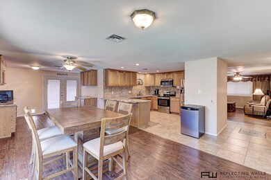 Kitchen/Dining
