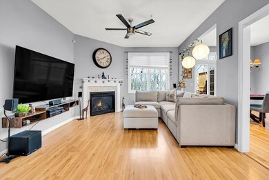 51 Buttercup Ln unit 51, South Grafton, MA 01560 - photo 7