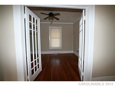231 Maple St, Statesville, NC 28677 - photo 4