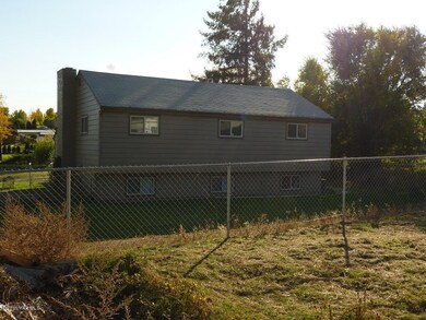 2073 Selah Loop Rd, Selah, WA 98942 - photo 2