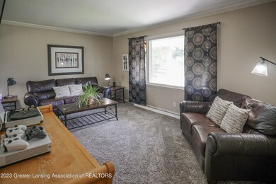 1433 Maycroft Rd, Lansing, MI 48917 - photo 5