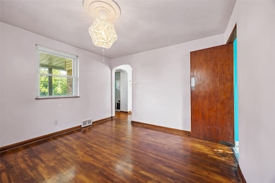 1900 Beechford Ave, Coraopolis, PA 15108 - photo 7