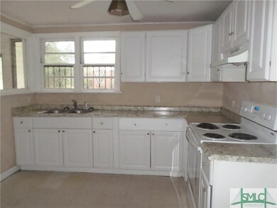 828 W 47th St, Savannah, GA 31405 - photo 6